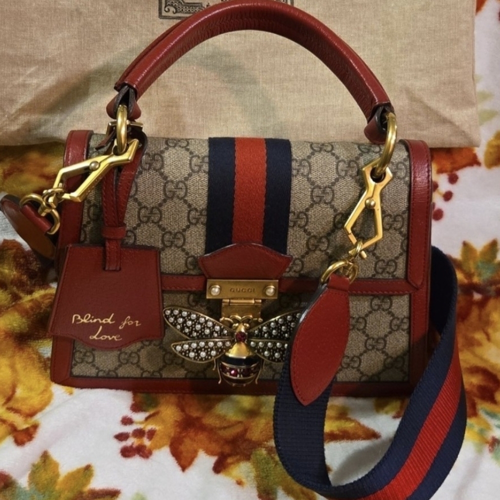 Gucci 🐝 Monogram Small Queen Margaret Top Handle Bag